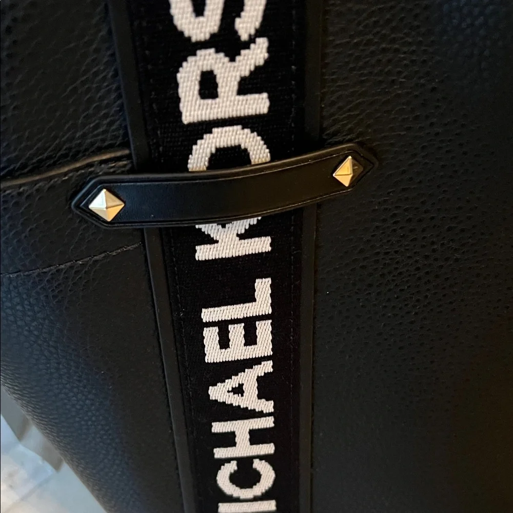 Michael Kors Maeve large open tote - Picture 3 of 7